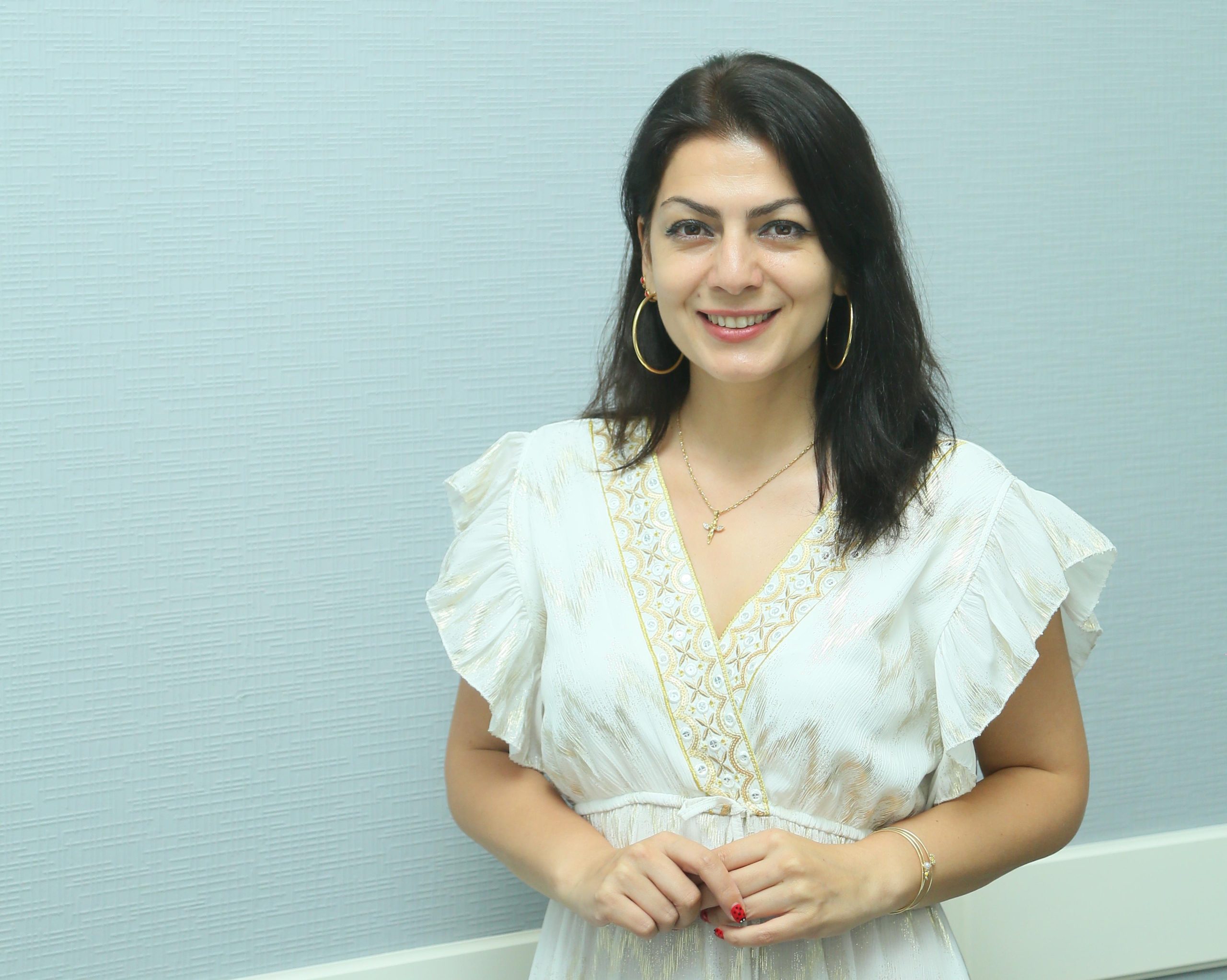 Issiq havoda qizlarning erotik fotosuratlari